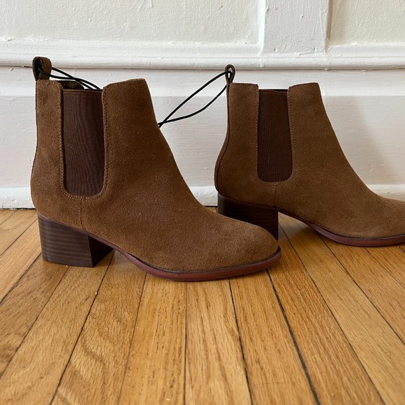 GAP Brown Suede Boots Size 6 - Picture 2 of 4